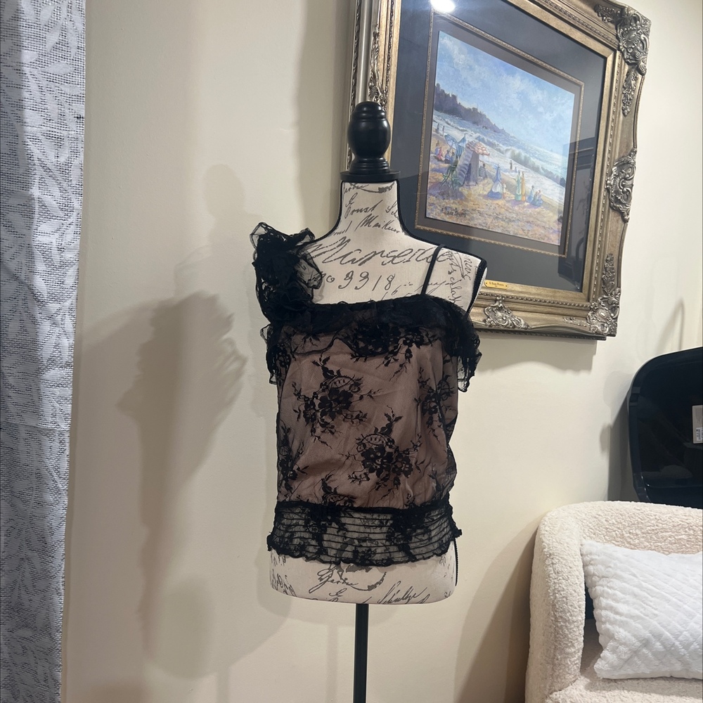 Arden B lace tank size M